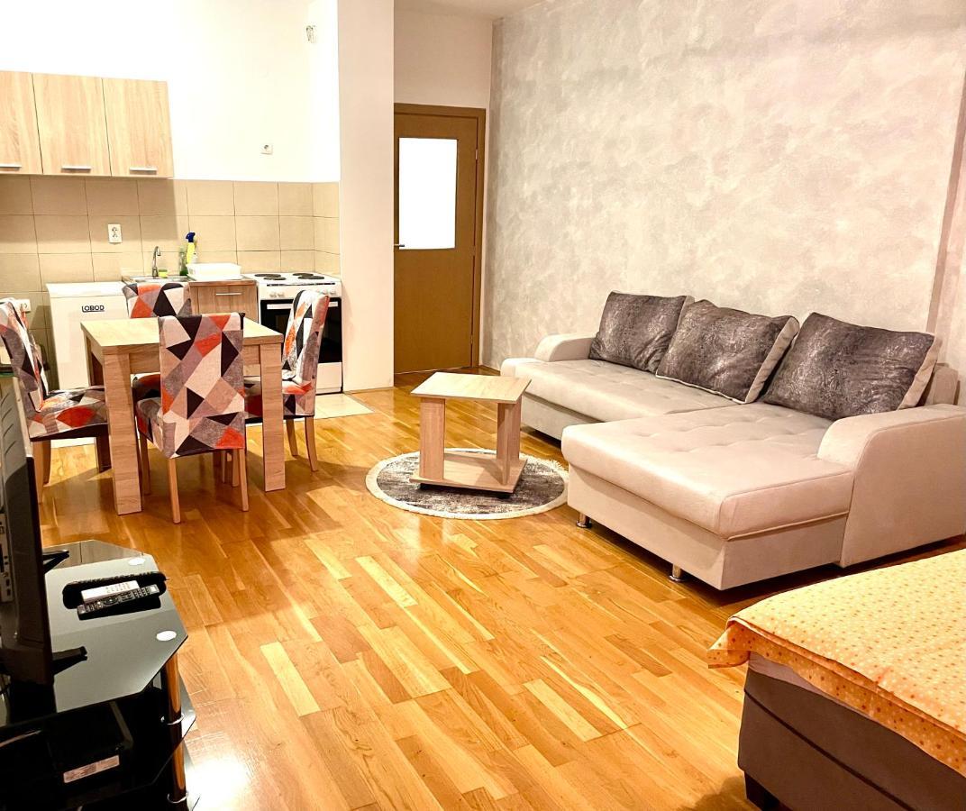 Naki Apartmani 포드고리차 외부 사진