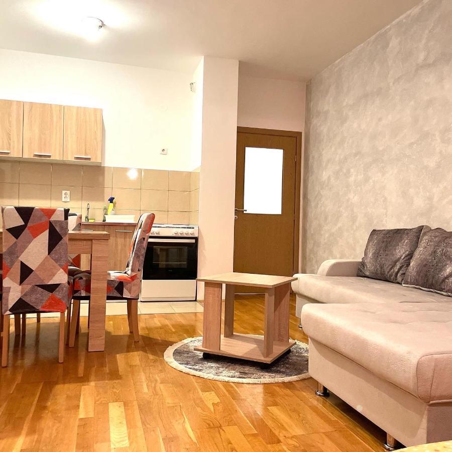 Naki Apartmani 포드고리차 외부 사진